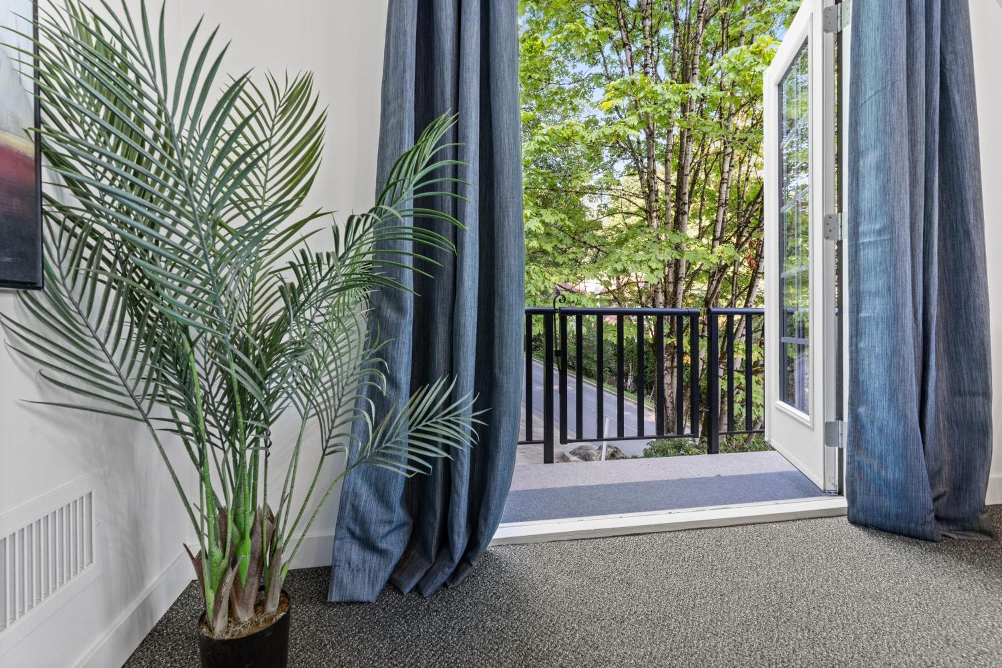 צ'יליוואק Private Mountainside Home מראה חיצוני תמונה